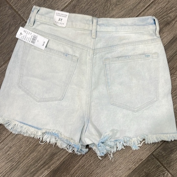 NWT PacSun Light Wash Ultra high rise Vintage Frayed Denim Shorts size 27 - Picture 4 of 5